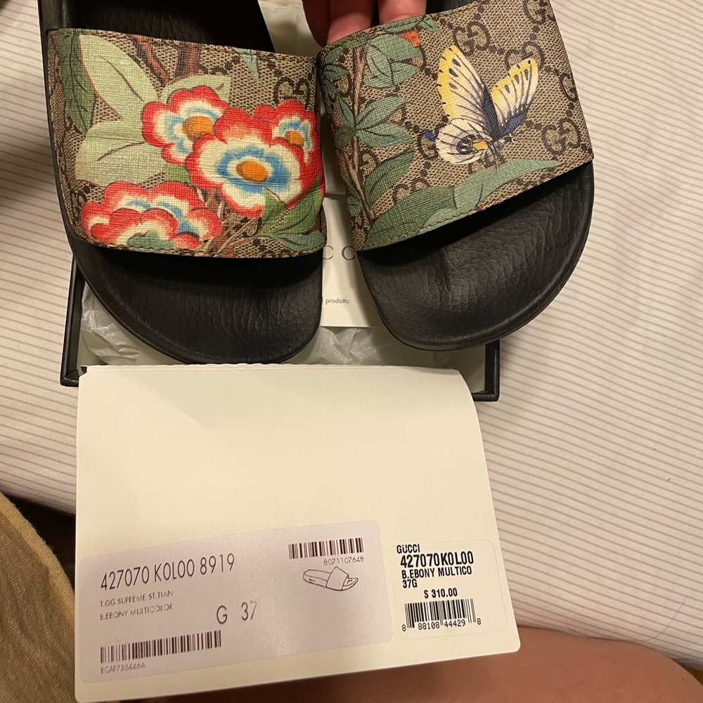 Gucci Slides size Eu 37- Preowned with box and dust bags woman 6.5
